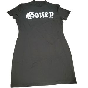 Fitted dress, goney print, very soft, very comfortable